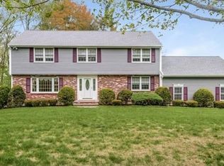 4 Francis Rd, Billerica, MA 01821