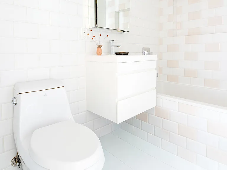 79 Clay St #4R — Photo 6