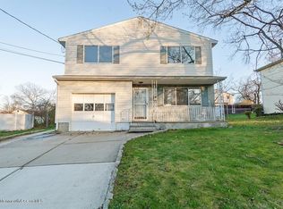 147 Delaware Ave, Cliffwood, NJ 07721