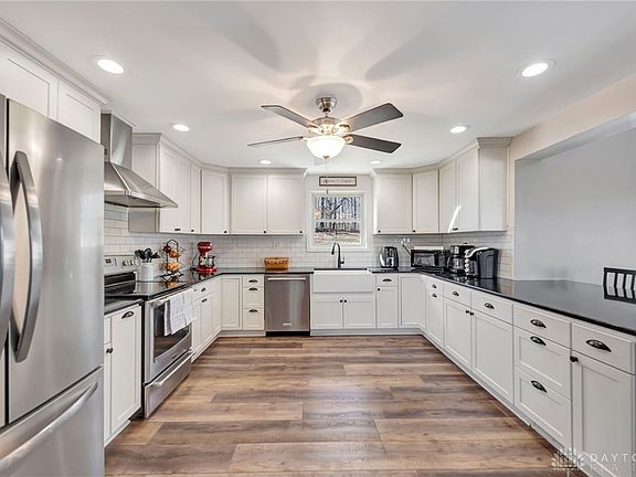 2nd image of 9897 Pleasant Valley Rd