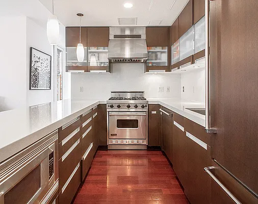 Rented by Keller Williams NYC | media 28