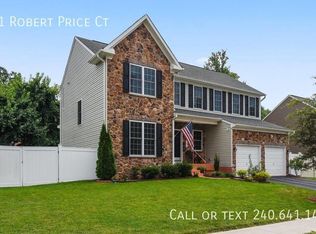 301 Robert Price Ct, Glen Burnie, MD 21060