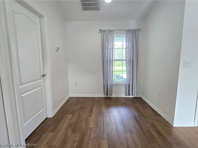4720 San Lorenzo Dr — Photo 15