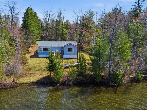 268 Yoho Lake Rd, Hanwell, NB E6K 3B8