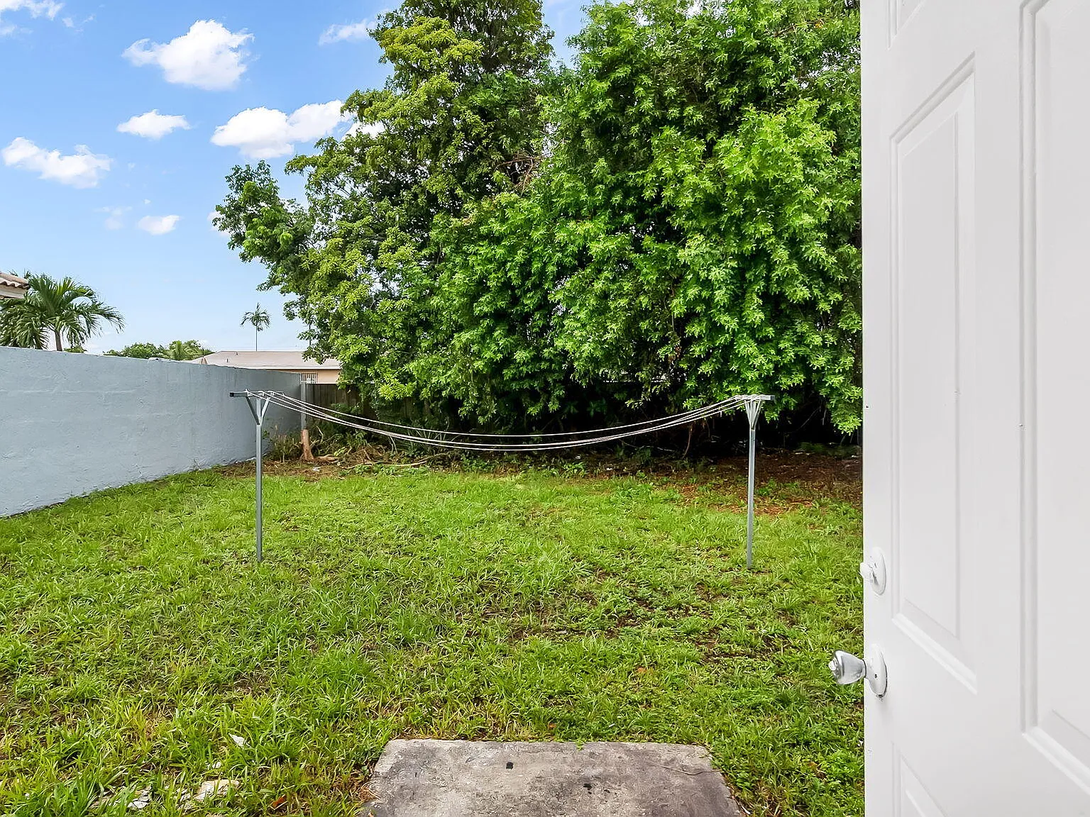 4 bed, 2.0 bath, 1038 sqft, $2,800 — Photo 4