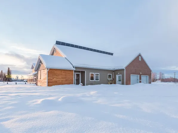2733 W 1st Ave, North Pole, AK 99705