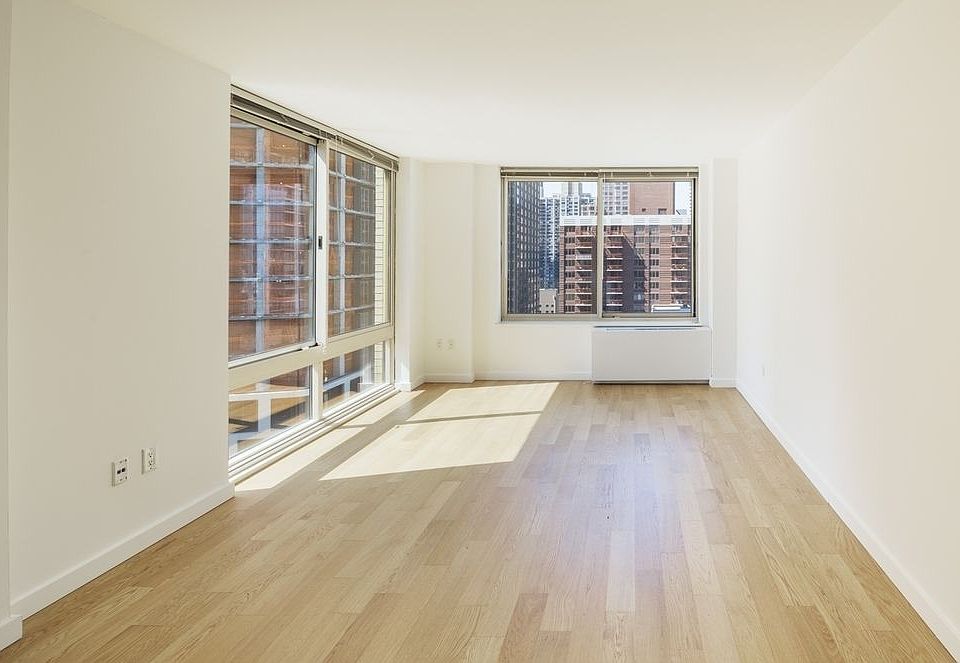 1st image of 260 W 54th St APT 29H