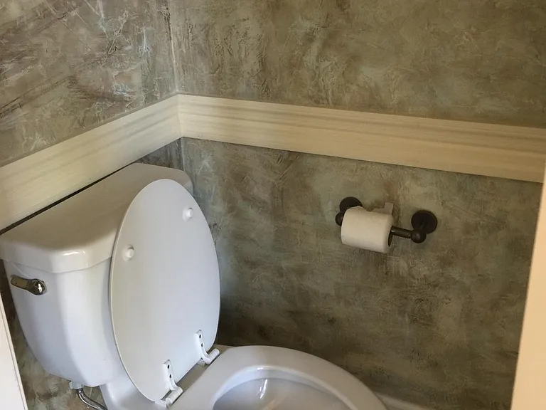 Recently updated 1/2 bath