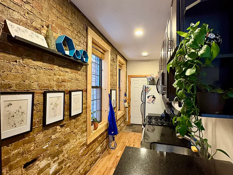 1340 N Bosworth Ave #GF — Photo 8