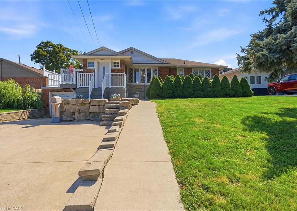 1st image of 13 Lakeside Dr