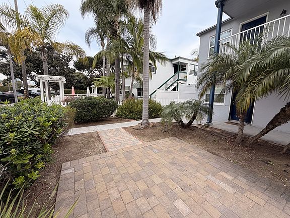 3rd image of 161 D Ave