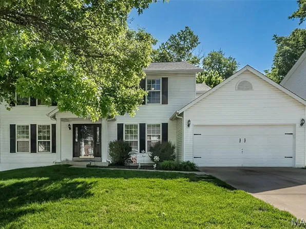 1091 Treeshade Dr, Saint Peters, MO 63376
