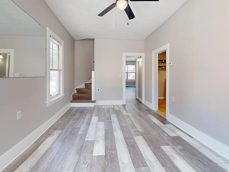 3868 W 37th St — Photo 2