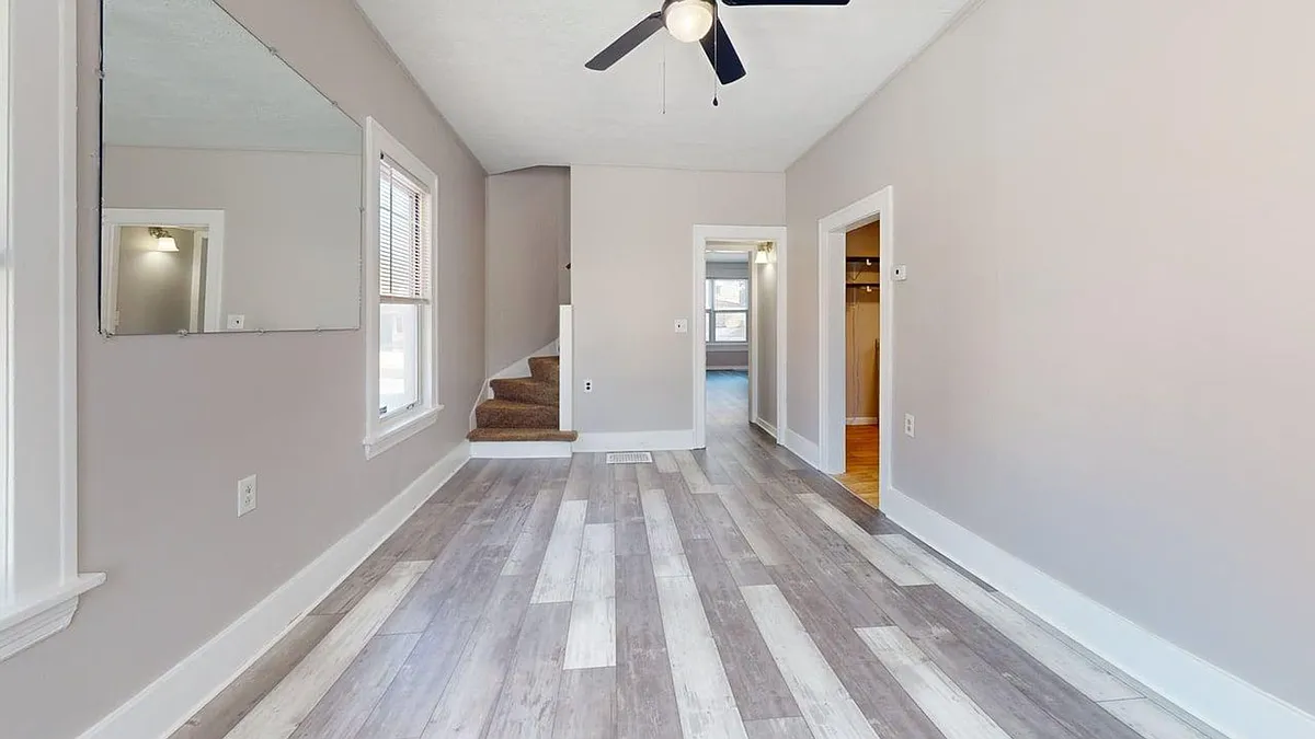 Building Photo - 3868 W 37th St