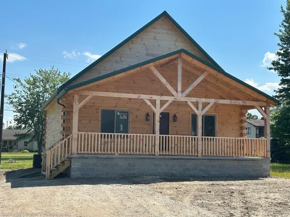7400 Blue Water Blvd, Lexington, MI 48450