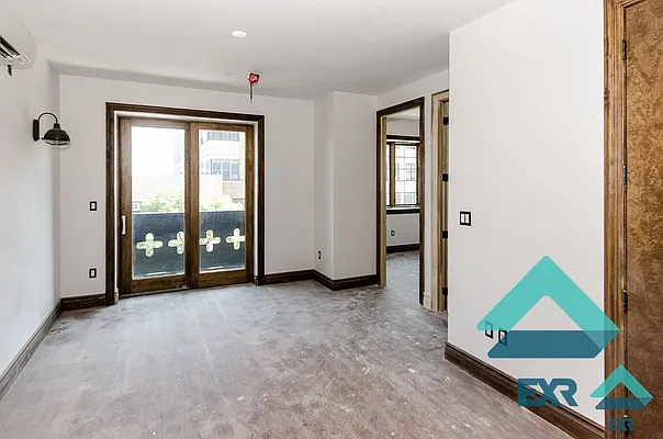 Rented by EXR | media 13