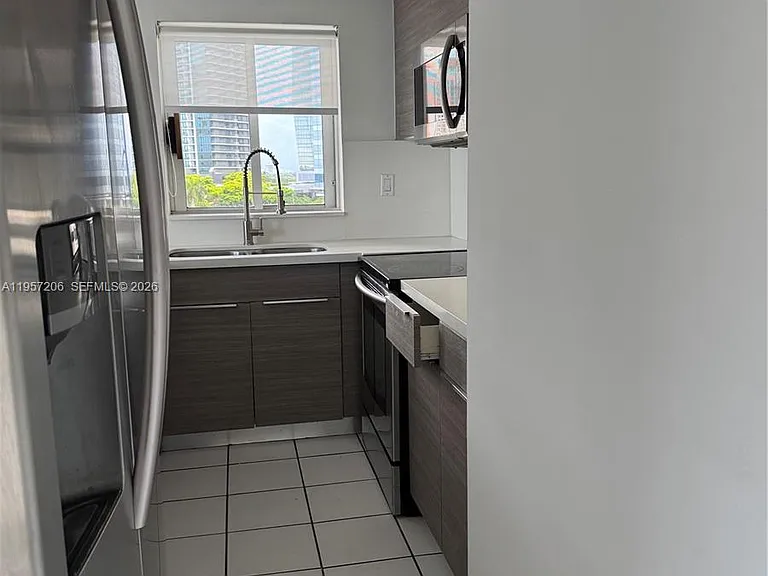 1402 Brickell Bay Dr #1103 — Photo 11