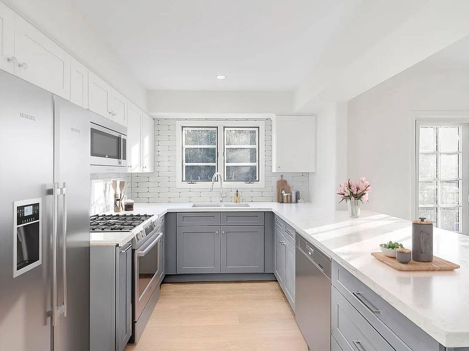 1st image of 1134 26th St #9