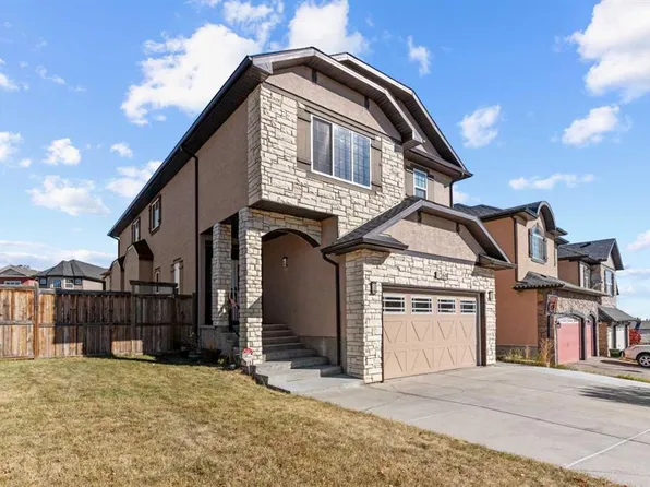 1269 S Sherwood Blvd NW, Calgary, AB T3R 0C7