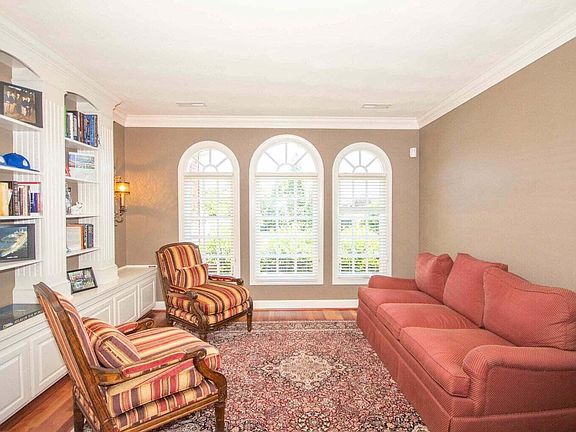 5th image of 3233 Northshire Ct