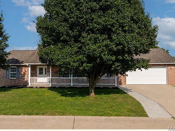2nd image of 467 Oak Meadow Dr