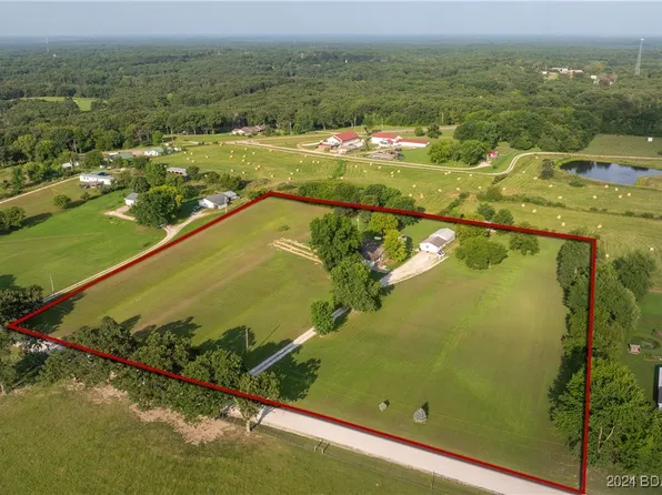 2863 Old Tuscumbia Rd, Eldon, MO 65026