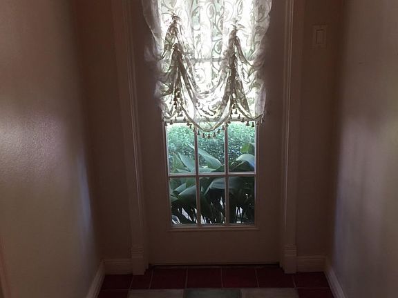 5th image of 600 Bayou Shores Dr #1