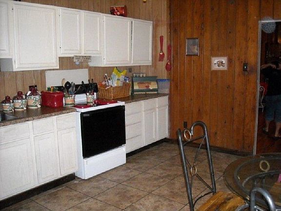 3rd image of 495 County Road 120 W