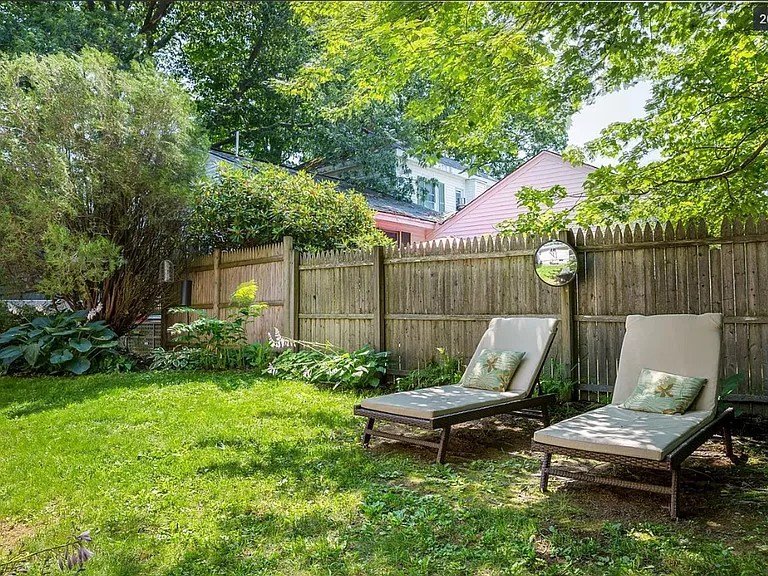 18 Taylor St — Photo 16