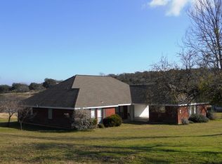 122 Emeralds Dr, Burnet, TX 78611