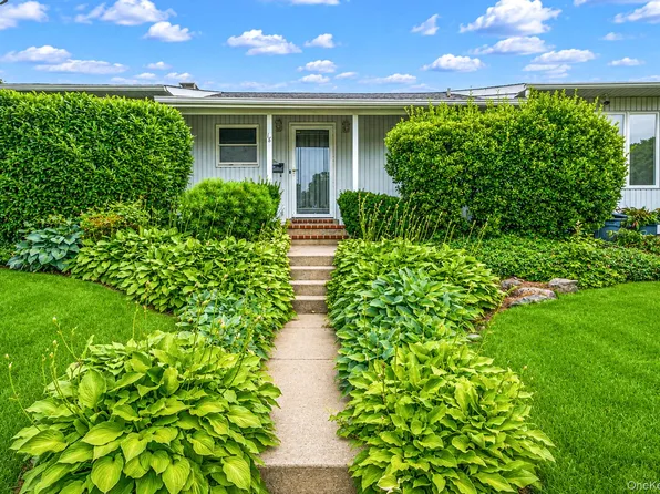18 Edi Avenue, Plainview, NY 11803