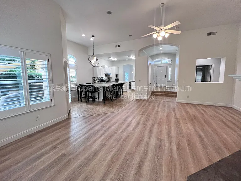 1030 E Royal Dornoch Ave — Photo 16