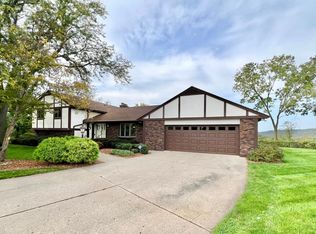 4336 Lookout Ln, Red Wing, MN 55066