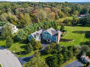 22 Steeple Ln, Lincoln, RI 02865