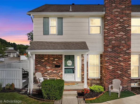 42105 Roscommon St, Northville, MI 48167