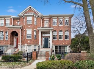 704 Prescott Ct, Naperville, IL