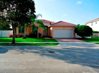 14015 NW 15th Dr, Pembroke Pines, FL 33028