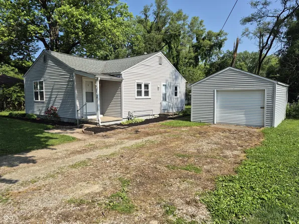 1584 Shady Ln, Columbus, IN 47201