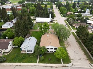 4904 51st Ave, Eckville, AB T0M0X0