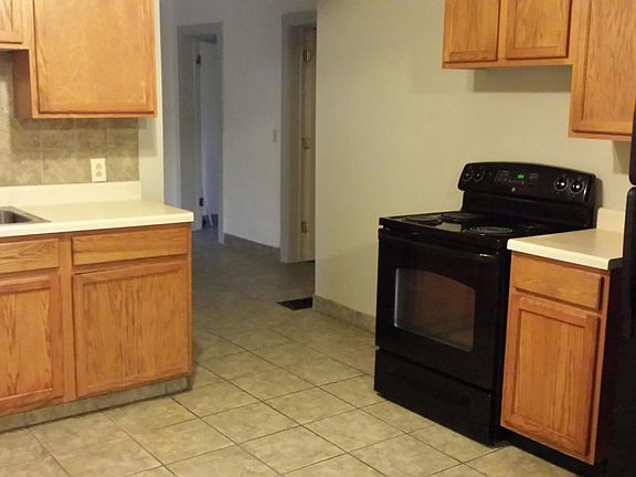 3rd image of 1408 8th Ave #1