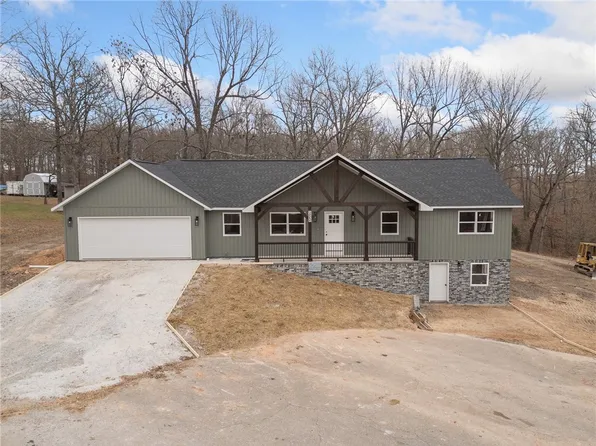 6135 Oak Leaf Dr, Harrison, AR 72601