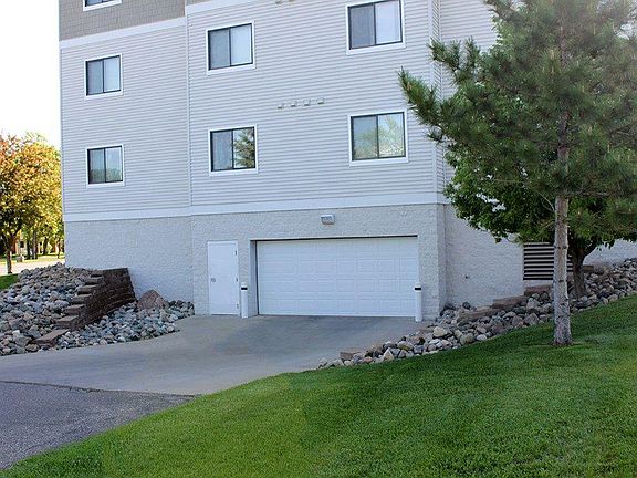 UNDERGROUND HEATED PARKING