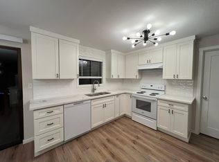 805 SW 156th St #2, Seattle, WA 98166