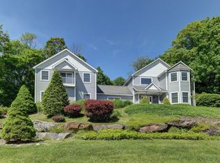11 Hubbard St, Lenox, MA 01240