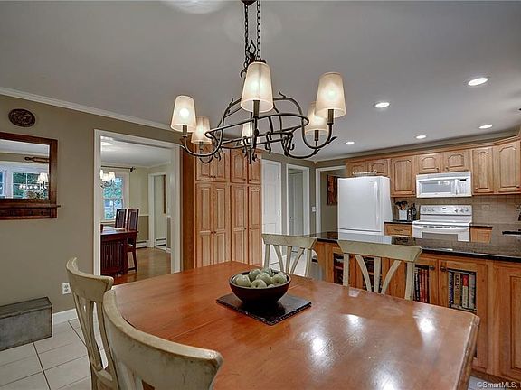 4th image of 137 Belle Woods Dr