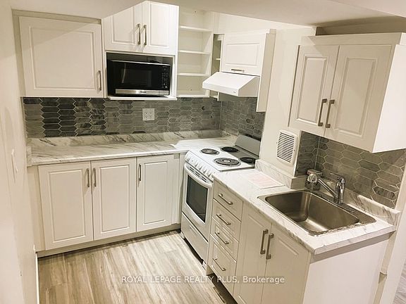 5th image of 455 Trudeau Dr #Basement