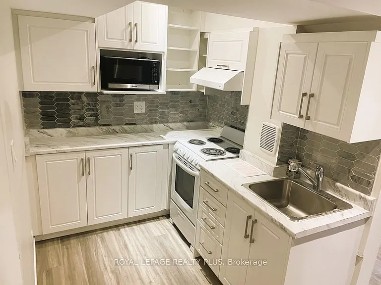 455 Trudeau Dr #BASEMENT — Photo 5