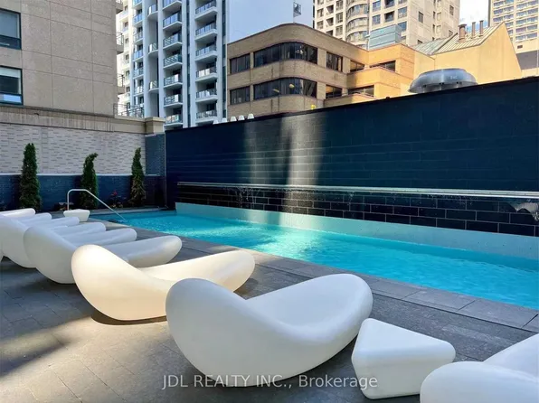 42 Charles St E, Toronto, ON