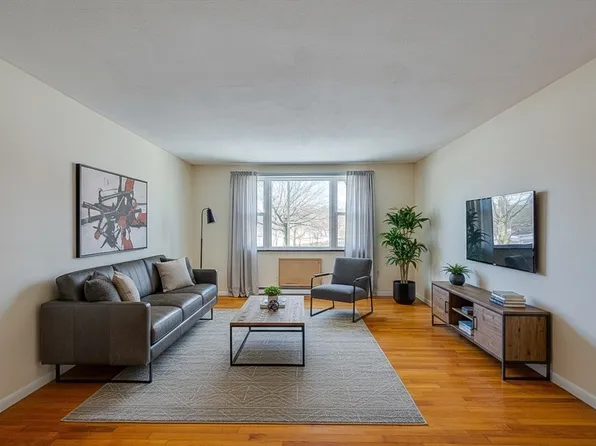 70 Jamaicaway APT 5, Boston, MA 02130