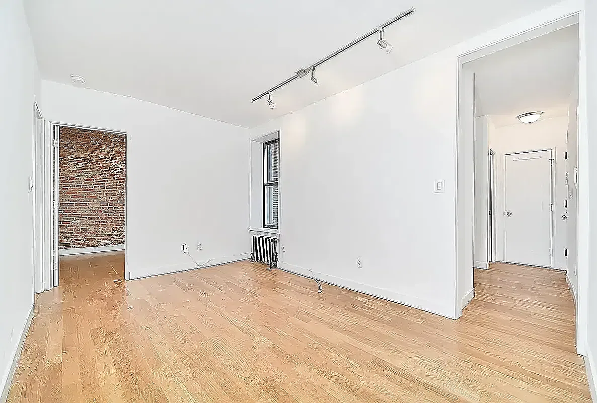 149 Norfolk St — Photo 2